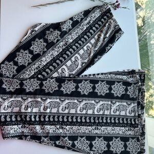 Windsor Monochrome Elephant Pattern Flare Leggings